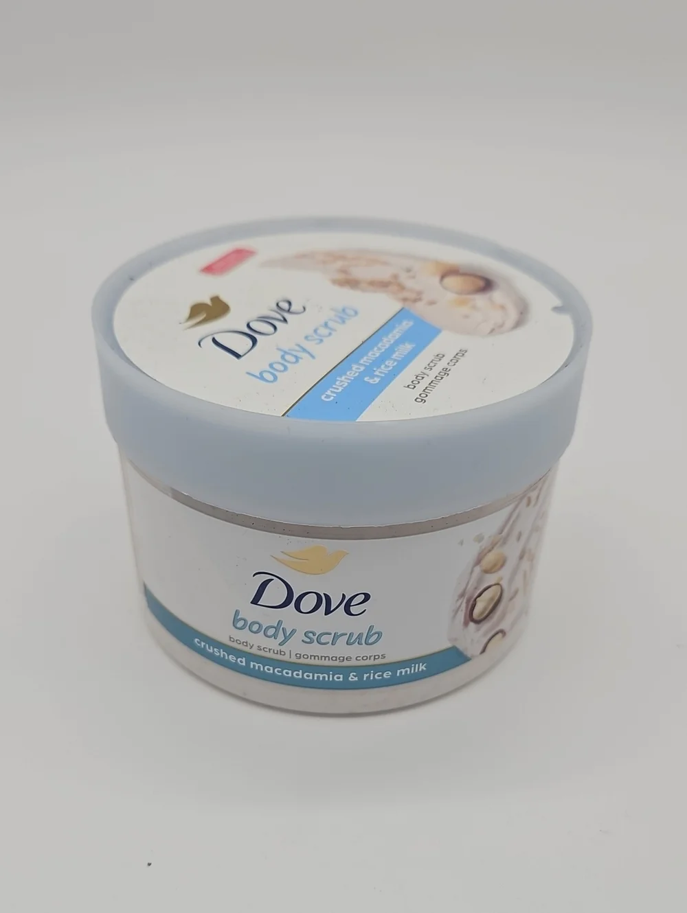 Dove Crushed Macadamia & Rice Milk Body Scrub - Light Blue